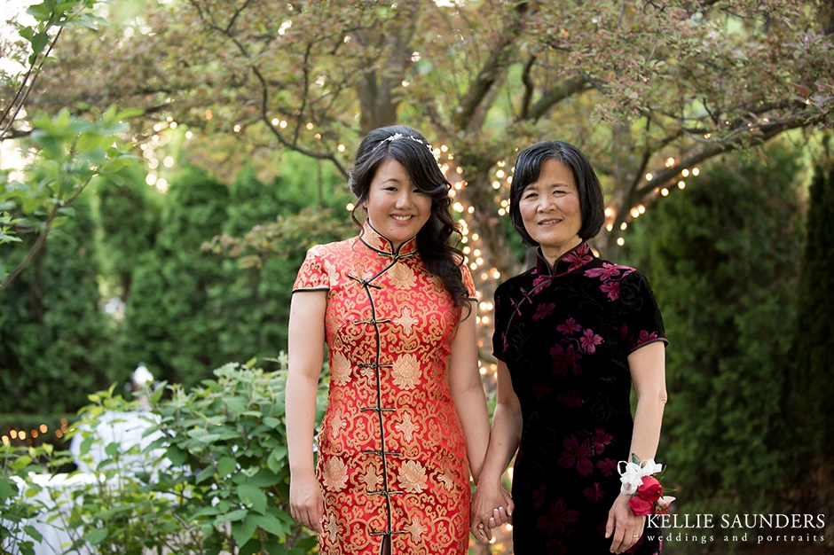 Cafe Cortina Wedding Chinese mother and daughter